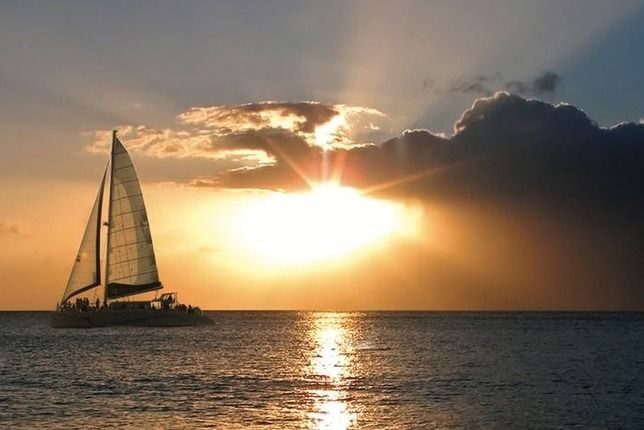 Maui: Ma'alaea Catamaran Sunset Sail with Appetizers - An Authentic Maui Sunset Experience
