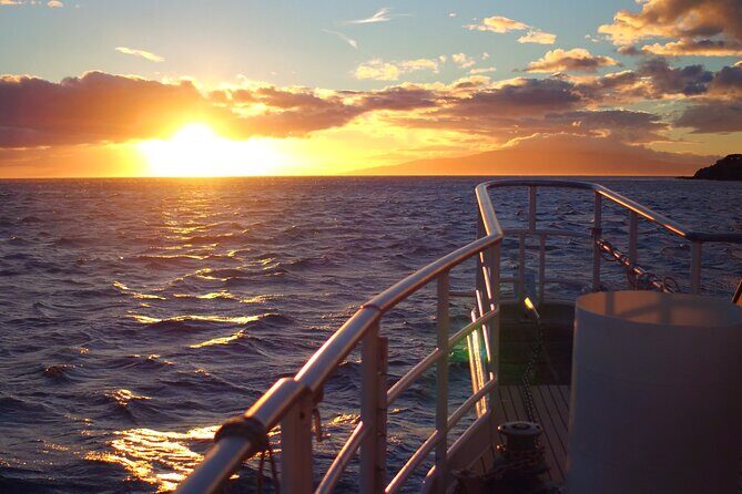 Maui Sunset Luau Dinner Cruise on the Pride of Maui - The Food and Drinks: Good Value for Money