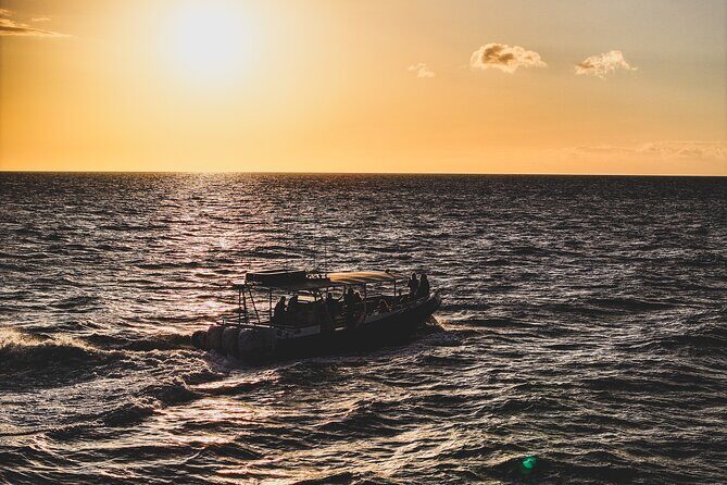 Mauna Kea Signature Sunset Coastline Cruise - The Experience Overview