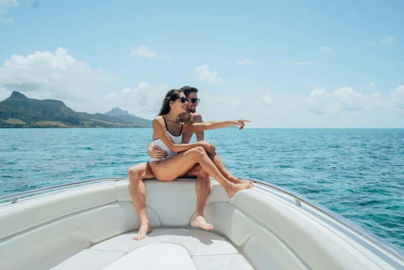 Mauritius: 5-Island Premium Speedboat Tour with Lunch - In Summary