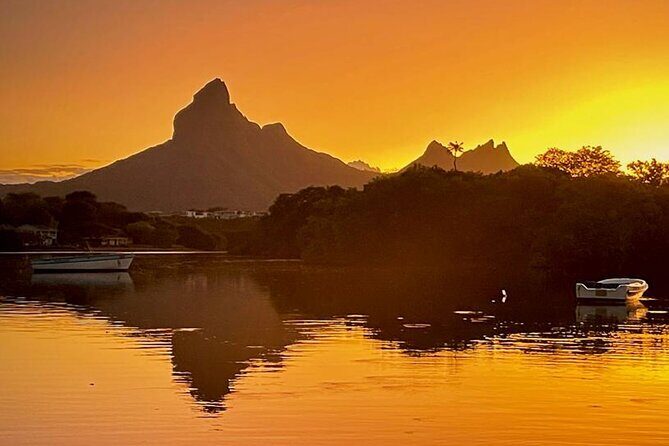 Mauritius Guided Sunrise Kayak Tour on the Tamarin River - Why choose a sunrise experience?