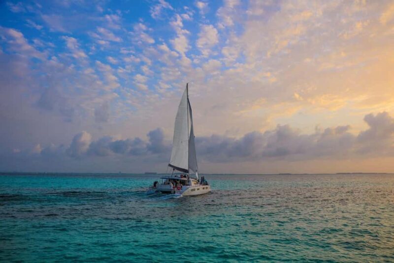 Mauritius: Private Catamaran Sunset Cruise with Dinner - An In-Depth Look at the Mauritius Sunset Catamaran Cruise
