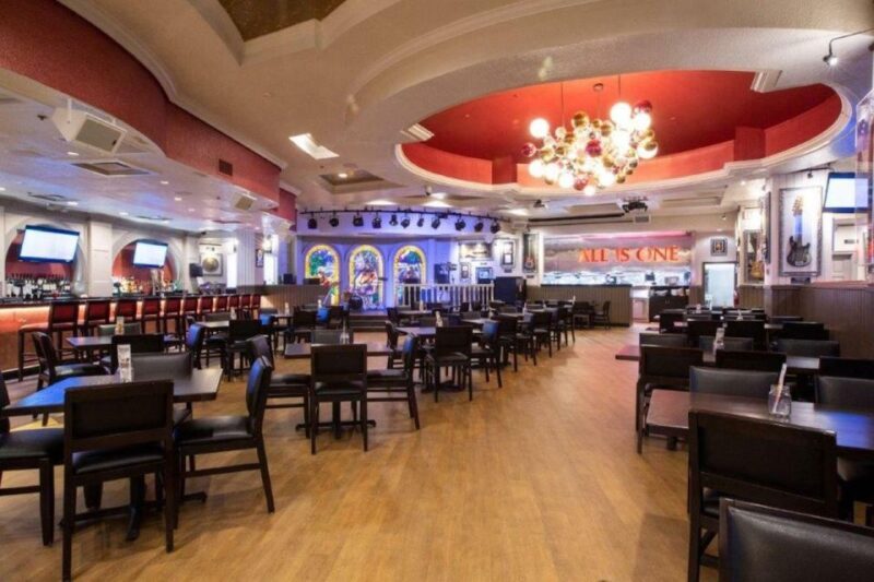 Meal at Hard Rock Cafe Miami at Biscayne Marketplace - Location and Atmosphere