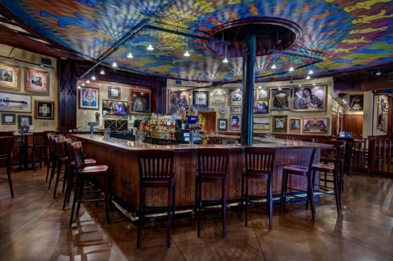 Meal at Hard Rock Cafe San Francisco at Pier 39 - Summary: Is It Worth It?
