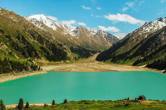 Medeu and Shymbulak + Big Almaty Lake and Falcon show (Private day-tour) - An In-Depth Look at the Mountain Adventure