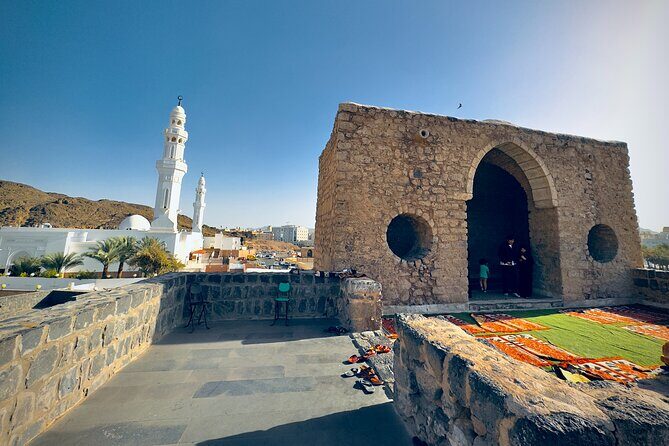 Medina Unveiled Private Tour - Itinerary Breakdown: Exploring the Sacred and Historic