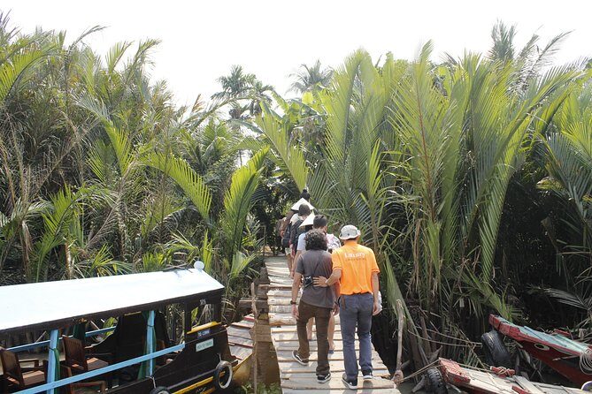 Mekong Delta Tuk Tuk, Vinh Trang pagoda and hand Rowing Sampan - Tasting the Local Flavors