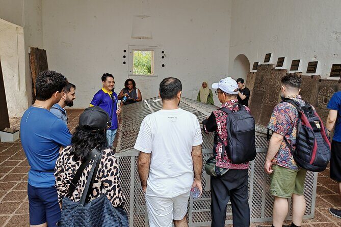 Melaka UNESCO City Guided Walking Tour - Tip Based - Who Should Consider This Tour?