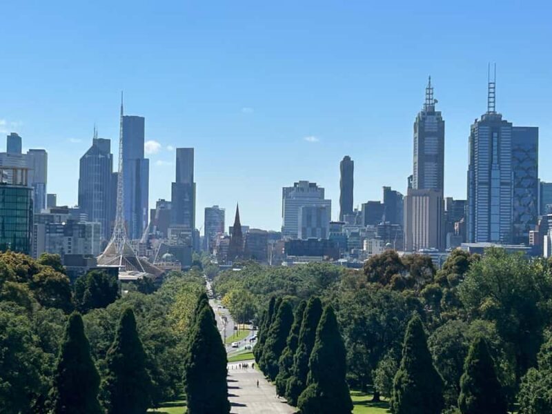 Melbourne: Botanic Gardens & Sports Precinct Walking Tour - Key Points