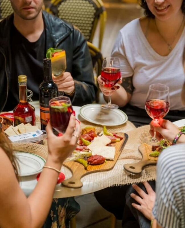 Melbourne: Bottomless Sangria & Tapas on Degraves Street - What To Expect During the Hour