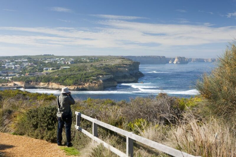 Melbourne: Great Ocean Road 12 Apostles & Rainforest Tour - The Wreck of the Ship and Other Highlights