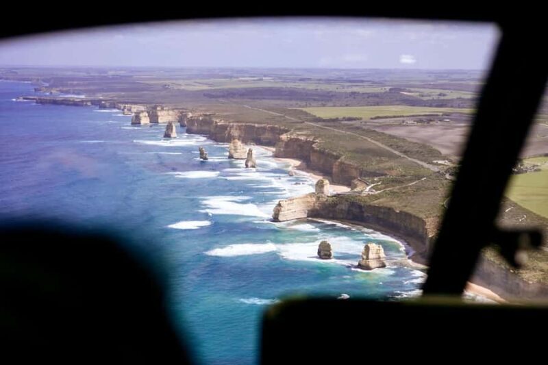 Melbourne: Private Helicopter Flight to the 12 Apostles - An In-Depth Look at the Helicopter Tour to the 12 Apostles