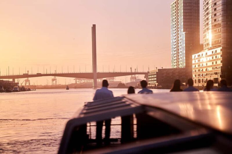 Melbourne Scenic Sunset Cruise with Bar & City Views - Key Points
