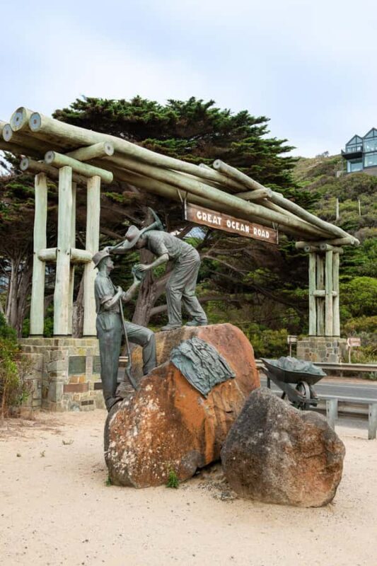 Melbourne: Ultimate Great Ocean Road Morning Escape Day Tour - A detailed look at what this tour offers