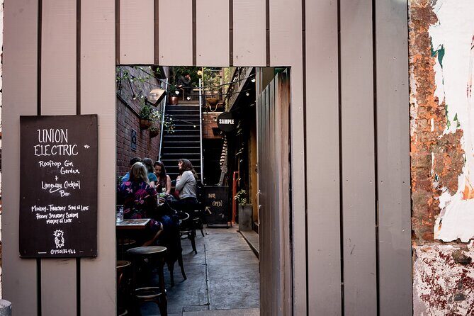 Melbournes History with a Drink Tour - The Highlights and Venues