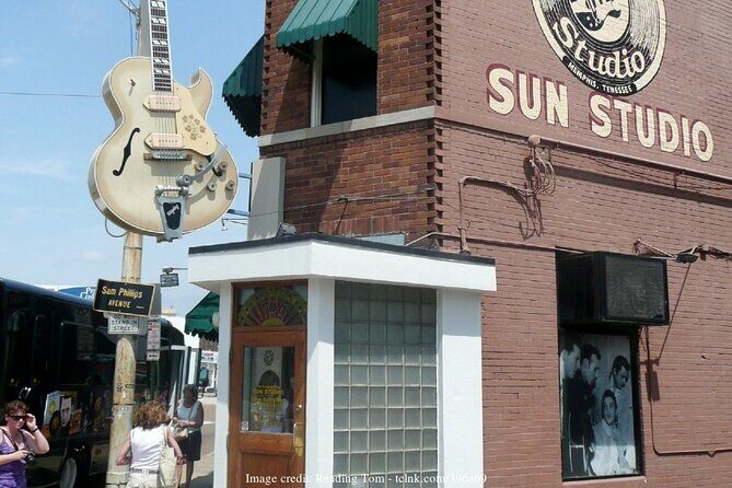 Memphis 3.5h Walking Tour with Beale Street & Sun Studio - Additional Stops: WDIA Radio and the Significance of Memphis’s Black Radio