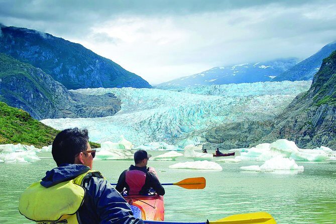 Mendenhall Lake Kayak Tour - A Detailed Look at the Tour Experience