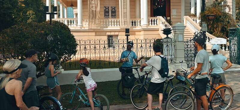 Mérida: Montejo Boulevard and Historic Center bike tour - An Insider Look at the Mérida Bike Tour