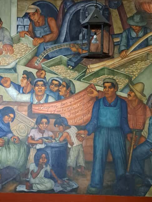 Mexican Muralism Tour: Paint Your Graffiti - Discovering Mexico’s Mural Roots