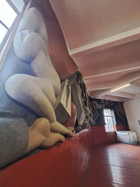 Mexican Muralism Tour: Paint Your Graffiti - The Evolution of Mexican Muralism