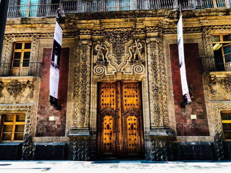 Mexico City: A Day in the Colonial Era Through its Palaces - Key Points