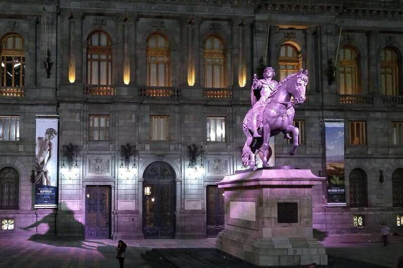 Mexico City: Double Decker Bus Night Tour - FAQs