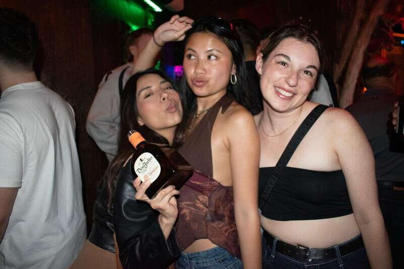 Mexico City: Guided Pub Crawl with Party Games - Practical Tips for Participants