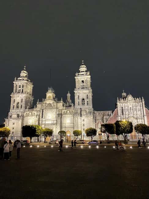 Mexico City: Night Bus Night Tour - FAQ