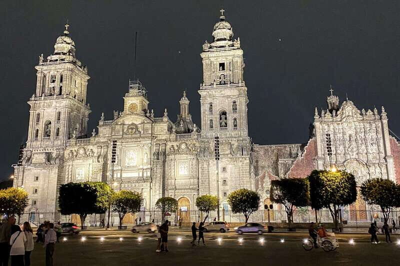 Mexico City: Night Bus Tour - FAQs
