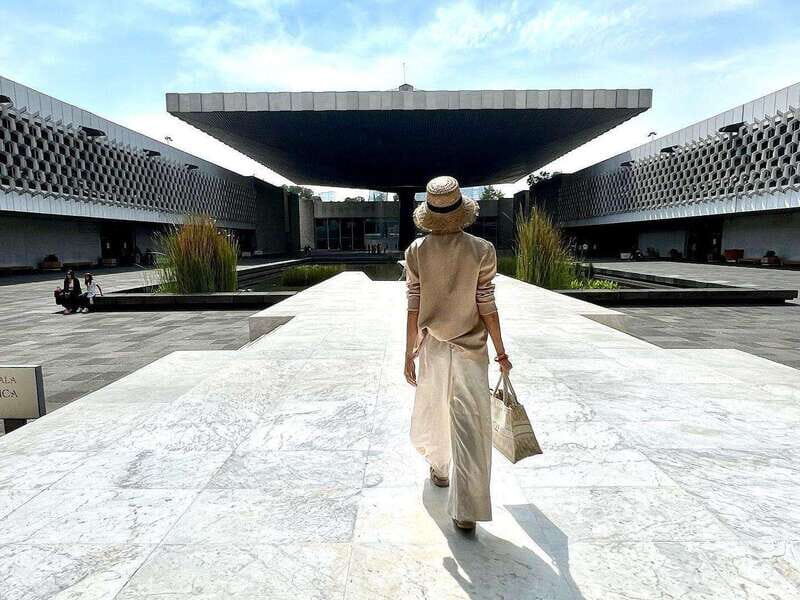 Mexico City Private Chapultepec Tour: The Magic Castle - The Value of a Private, All-Inclusive Tour
