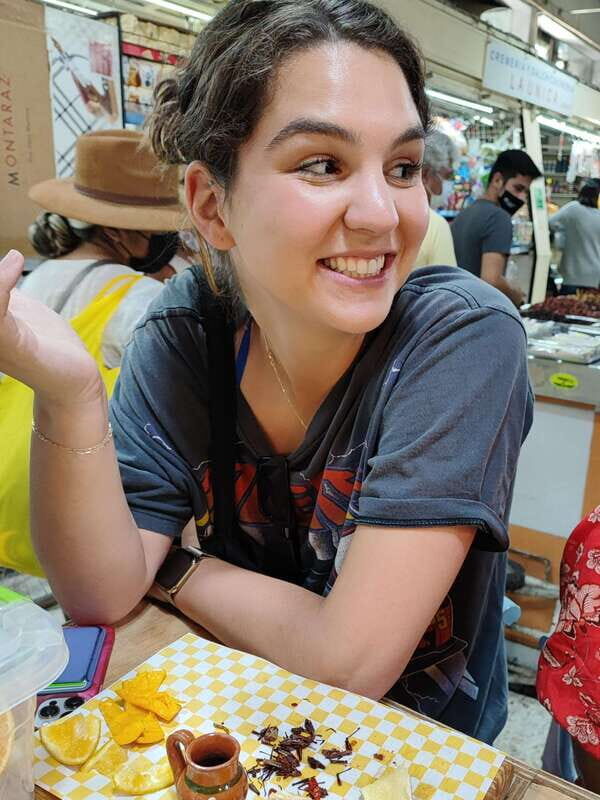 Mexico City: Tequila vs Mezcal - At an Exotic Market's Stall - Who Will Enjoy This Experience?