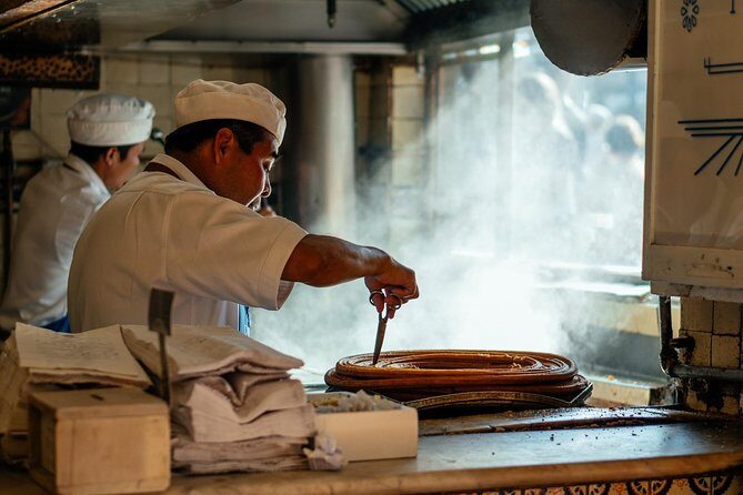 Mexico Private Food Tour With Locals Including 10 Tastings - Who Would Benefit Most From This Tour?