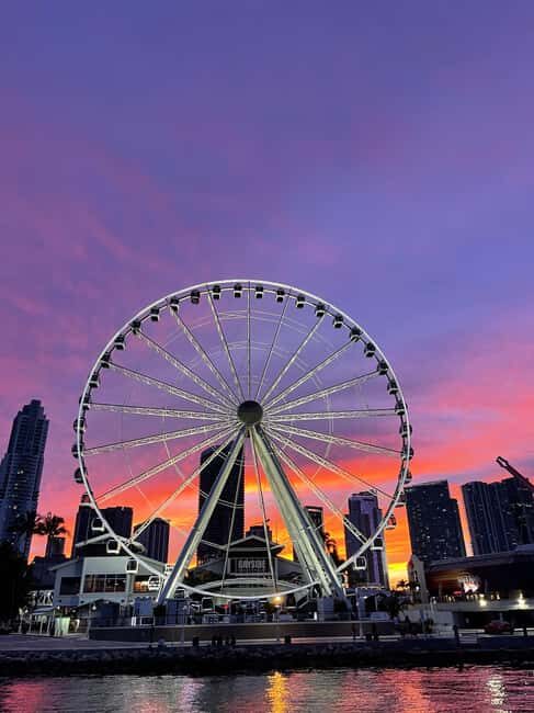 Miami: 2 Hour Night Cruise with Open Bar & Skyline Views - Setting Sail in Style: The Experience