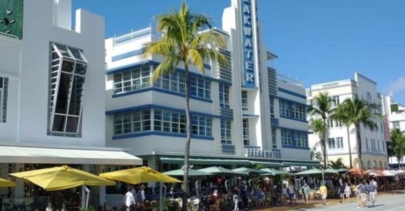 Miami : Art Deco & South Beach Walking Tour with a Guide - A Detailed Look at the Tour Experience