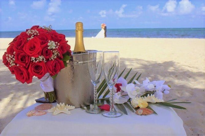 MIAMI Beach Wedding or Vow Renewal Ceremony - The Sum Up: A Practical, Romantic Choice
