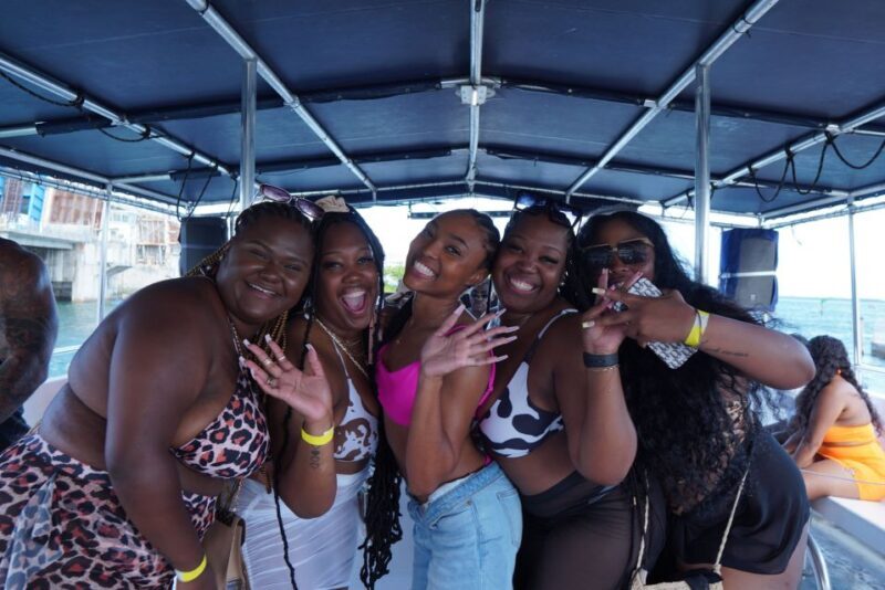 Miami: Boat Party with Live DJ, Unlimited Drinks, and Food - Key Points