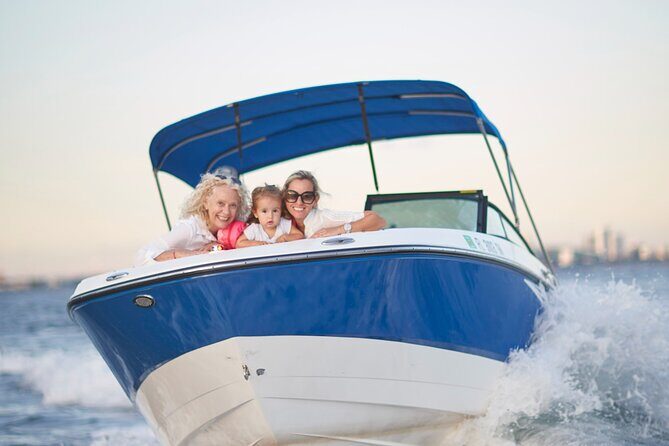 Miami Express Private Boat a 1- Hour Luxury Experience - Key Points