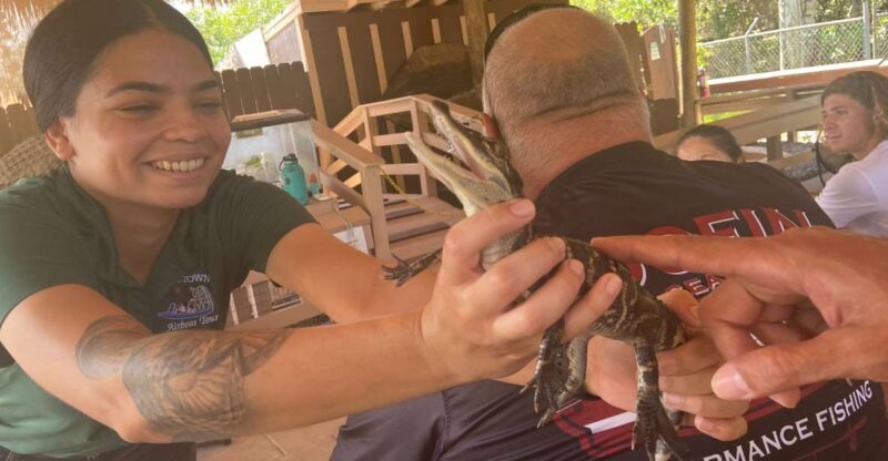 Miami: Half-Day Everglades Tour in French - Starting Points and Transportation