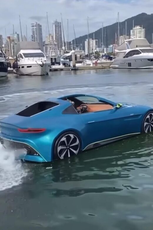 Miami: Jet Car Rental in South Beach - Miami: Jet Car Rental in South Beach – A Waterborne Thrill with Scenic Flair