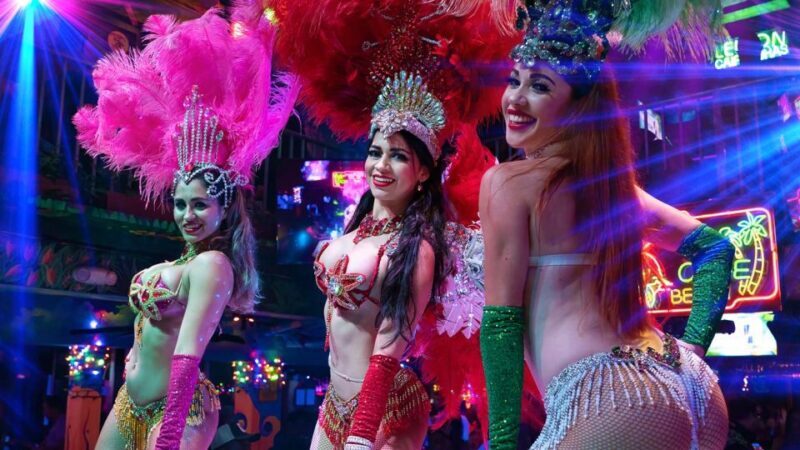 Miami: Mango's Tropical Cafe Dinner & Show - The Experience Breakdown