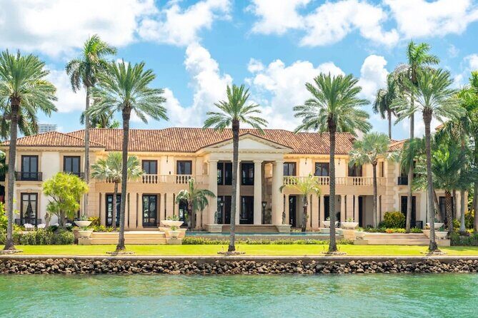 Miami Millionaire Mansions Boat Tour: Sightseeing Cruise - An In-Depth Look at the Miami Millionaire Mansions Boat Tour