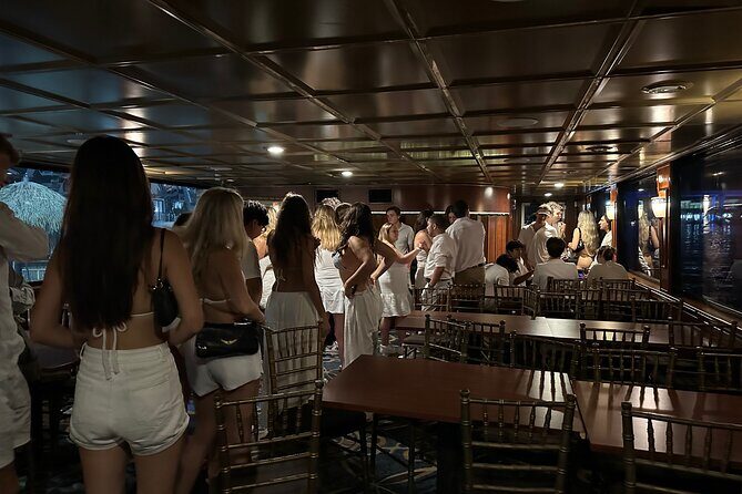 Miami New Years Nightclub Boat Party on Biscayne Bay & Cash Bar - An Honest Look at the Experience