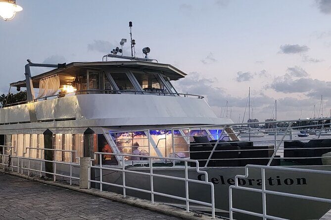 Miami NYE 2026 Yacht Party with Dinner, Open Bar & Fireworks - An Overview of the Experience