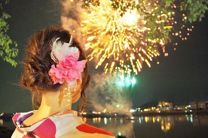 Miami NYE 2026 Yacht Party with Dinner, Open Bar & Fireworks - The Itinerary in Detail