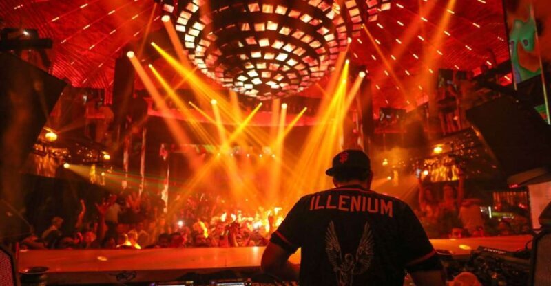 Miami: Party Bus, Club Entry, and Open Bar Night Experience - Why This Tour Might Be a Great Fit
