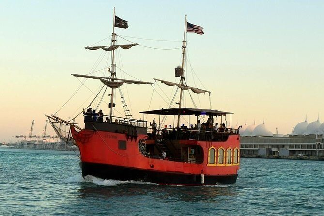 Miami Pirate Boat Tour: Skyline & Millionaire's Homes - Key Points