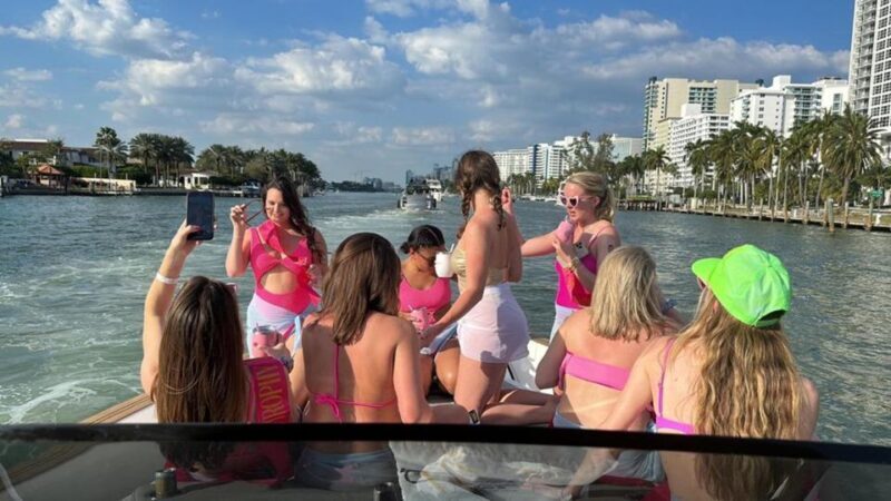 Miami: Private City Cruise of Miami Beach with French Guide - An In-Depth Look at the Miami Private City Cruise
