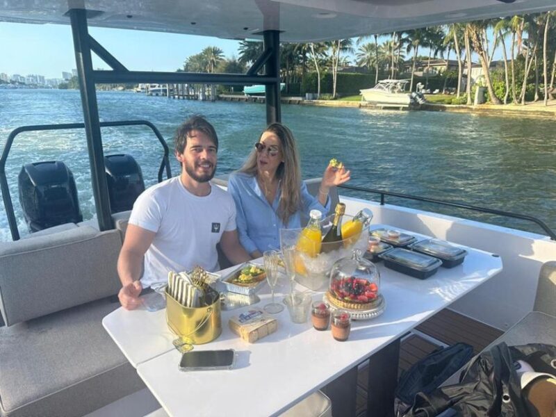 Miami: Private City Cruise of Miami Beach with French Guide - FAQ