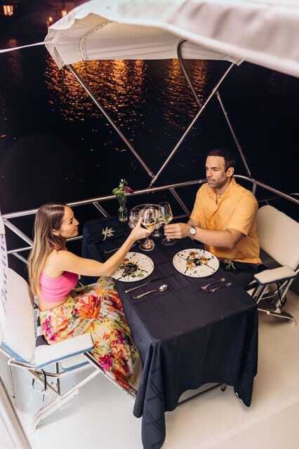 Miami: Private Dinner Cruise for 2 on a yacht. - FAQs