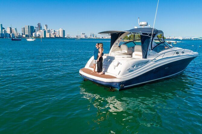 Miami Private Yacht Rental 2 to 4 hours for 12 ppl, Champagne - The Boat and Its Features